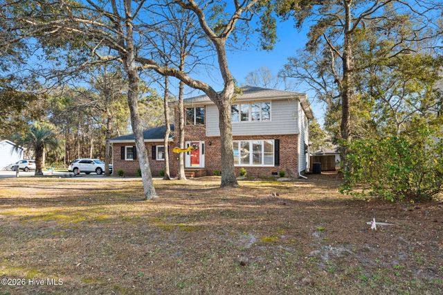 1706 Bay Tree Court SW, Ocean Isle Beach, NC 28469