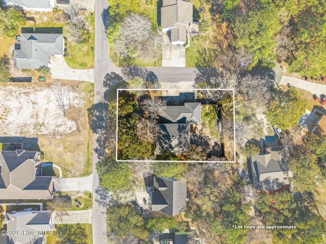 1706 Bay Tree Court SW, Ocean Isle Beach, NC 28469