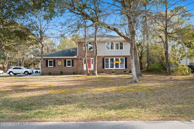 1706 Bay Tree Court SW, Ocean Isle Beach, NC 28469