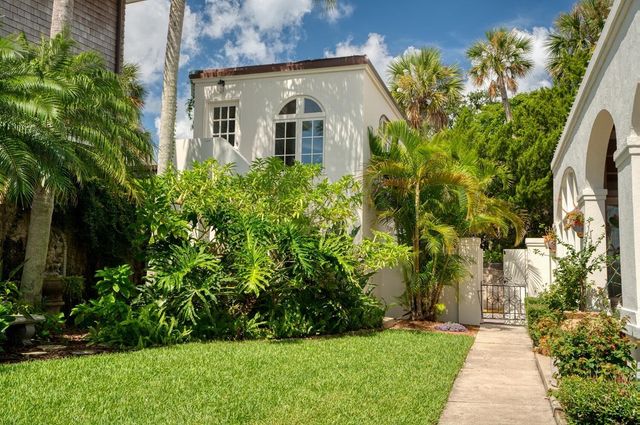 174 Avenida Menendez, St Augustine, FL 32084