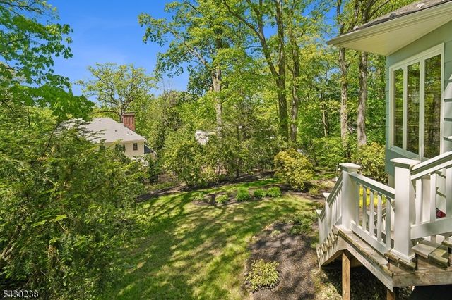 19 GREENBRIAR DRIVE, Summit City, NJ 07901