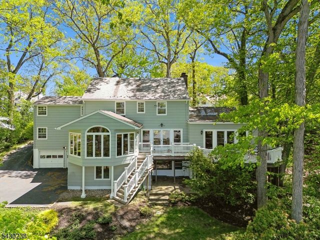 19 GREENBRIAR DRIVE, Summit City, NJ 07901