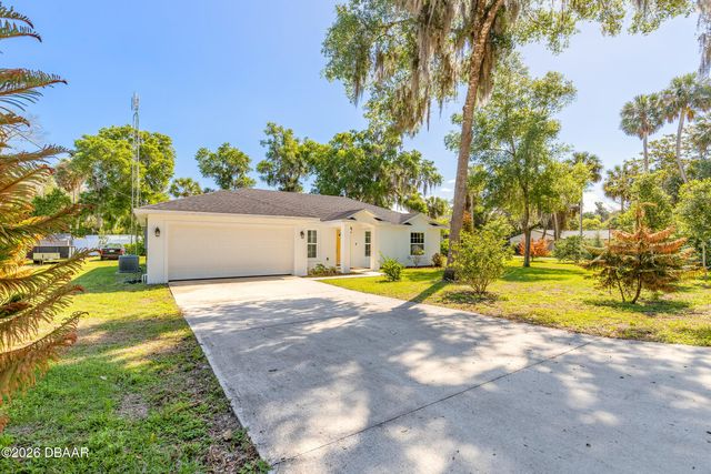 365 Alcazar Avenue, Deleon Springs, FL 32130
