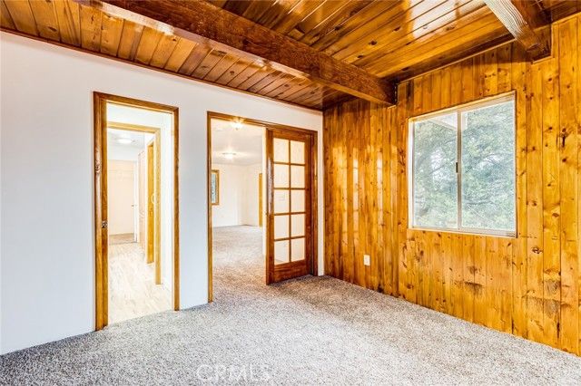 389 Dorn Drive, Crestline, CA 92325