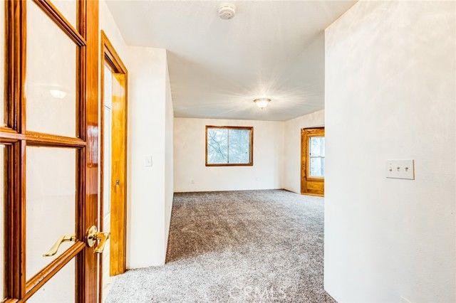 389 Dorn Drive, Crestline, CA 92325