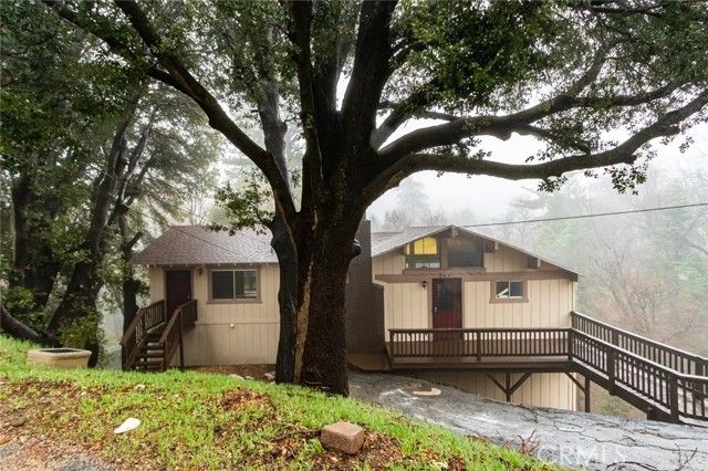 389 Dorn Drive, Crestline, CA 92325