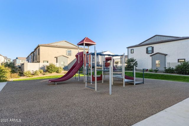 2820 W White Feather Lane, Phoenix, AZ 85085