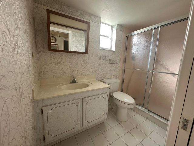 2682 S Garden Drive 103, Lake Worth, FL 33461