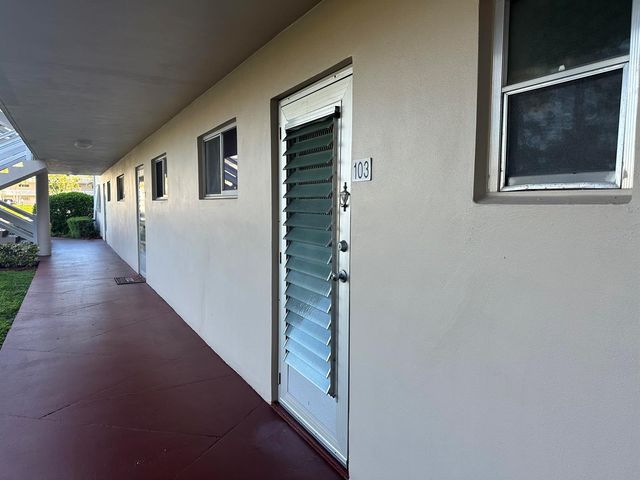 2682 S Garden Drive 103, Lake Worth, FL 33461
