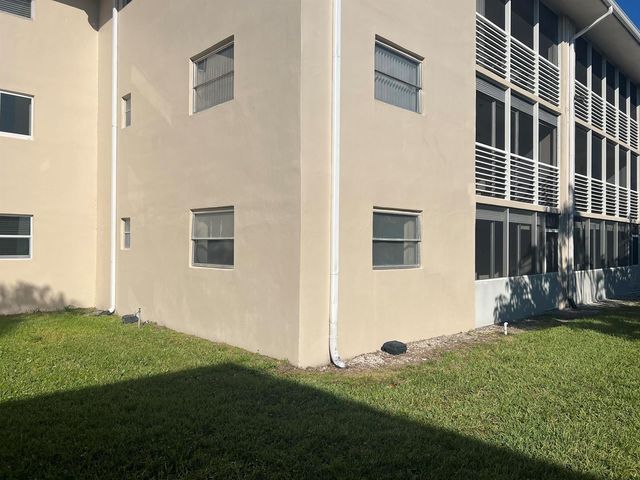 2682 S Garden Drive 103, Lake Worth, FL 33461