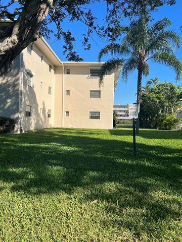 2682 S Garden Drive 103, Lake Worth, FL 33461