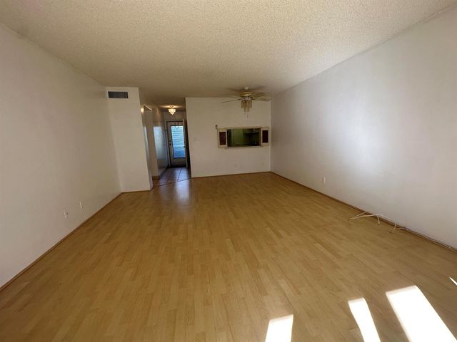 2682 S Garden Drive 103, Lake Worth, FL 33461