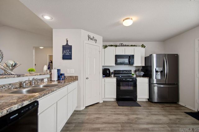 28 Summer Wind Road, Conway, AR 72032