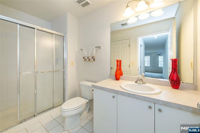 91 Rhyan Drive 91, Par-troy Hills Twp., NJ 07054