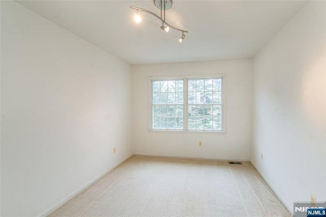 91 Rhyan Drive 91, Par-troy Hills Twp., NJ 07054