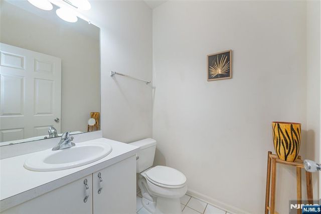 91 Rhyan Drive 91, Par-troy Hills Twp., NJ 07054