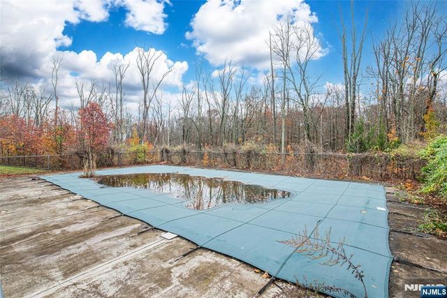 91 Rhyan Drive 91, Par-troy Hills Twp., NJ 07054