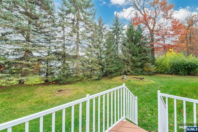 91 Rhyan Drive 91, Par-troy Hills Twp., NJ 07054