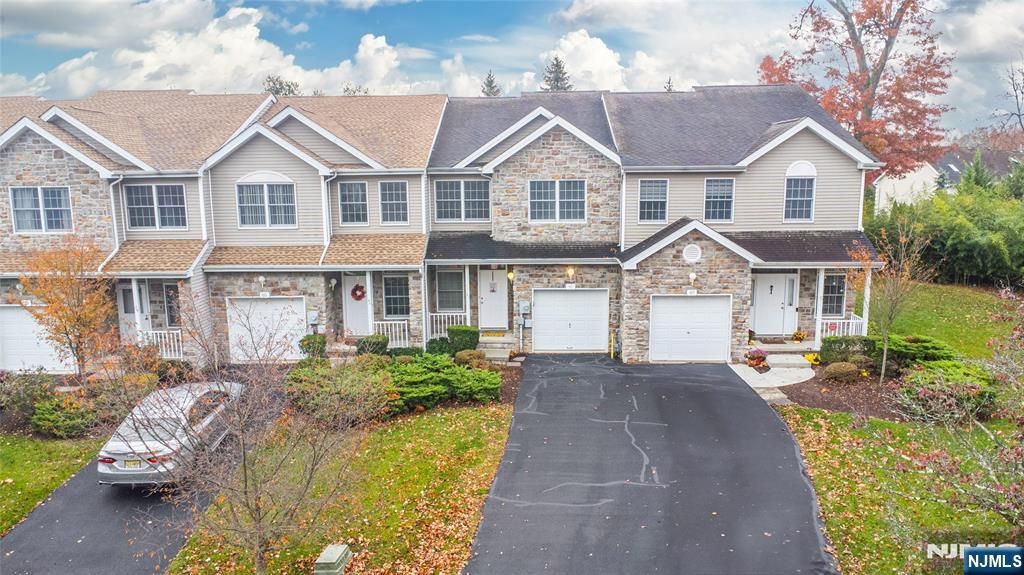 91 Rhyan Drive 91, Par-troy Hills Twp., NJ 07054