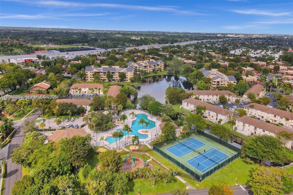 6609 SW 116th Pl E, Miami, FL 33173