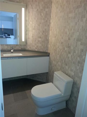 68 SE 6 Street 1908, Miami, FL 33131