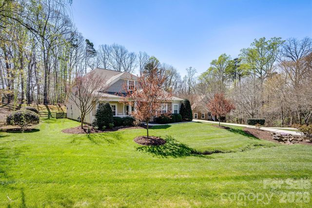 8075 Andrew Franklin Drive, Denver, NC 28037