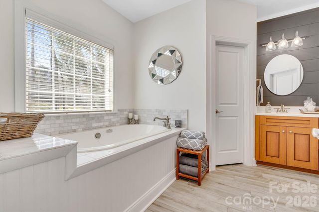 8075 Andrew Franklin Drive, Denver, NC 28037