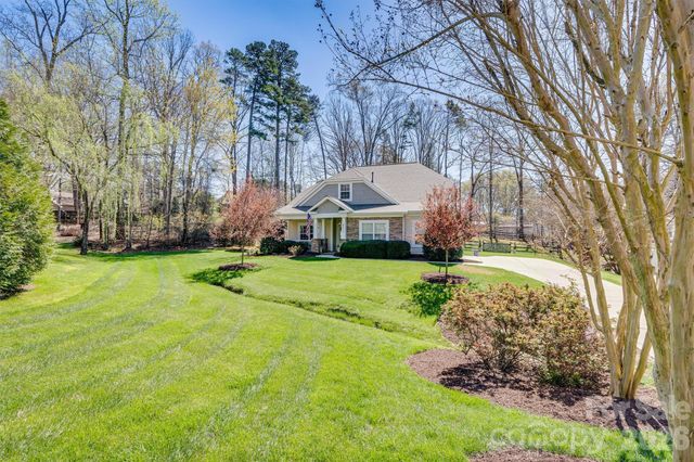 8075 Andrew Franklin Drive, Denver, NC 28037