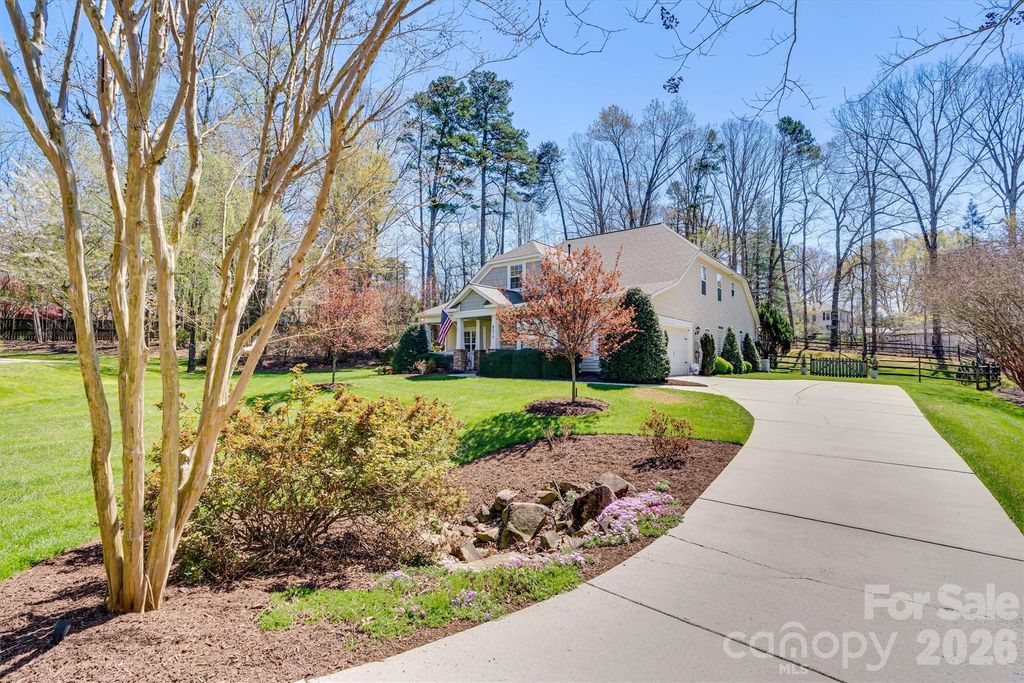 8075 Andrew Franklin Drive, Denver, NC 28037