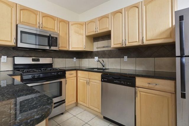 11 Bartlett Place 2, Boston, MA 02113