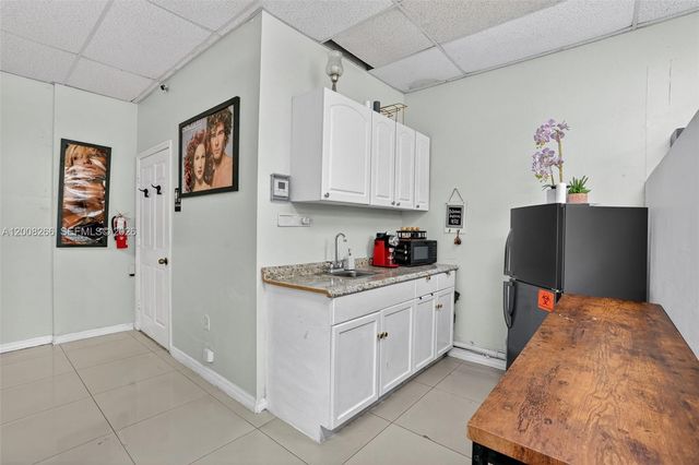 Beauty Salon Beauty Salon For Sale On West Kendall, Miami, FL 33175