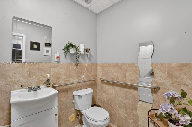 Beauty Salon Beauty Salon For Sale On West Kendall, Miami, FL 33175
