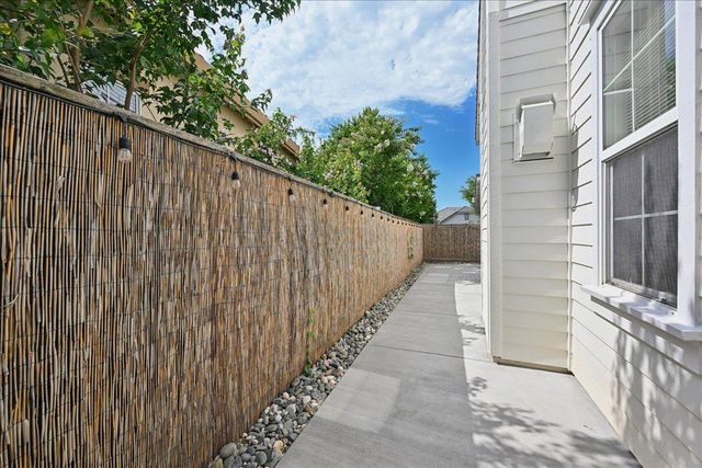 1708 Flora Way, Lincoln, CA 95648