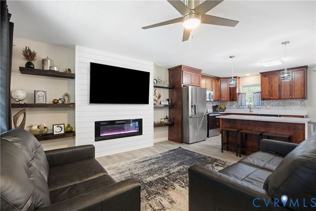 3918 Glacier Bay Ct, Hopewell, VA 23860