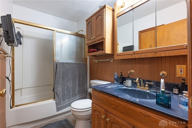 1100 W North Street, Springfield, OH 45504