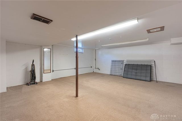 1100 W North Street, Springfield, OH 45504