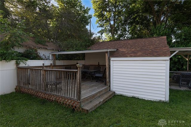 1100 W North Street, Springfield, OH 45504