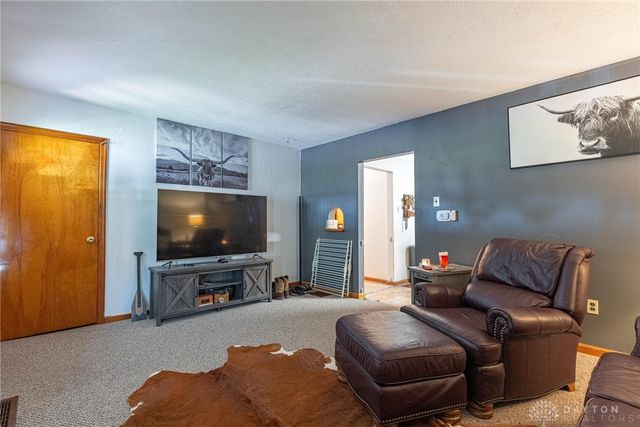 1100 W North Street, Springfield, OH 45504