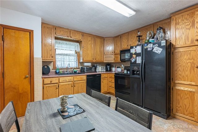1100 W North Street, Springfield, OH 45504