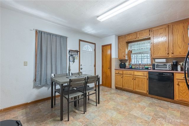 1100 W North Street, Springfield, OH 45504