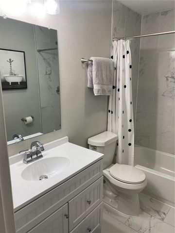 7014 GLENVIEW DRIVE, Tampa, FL 33619