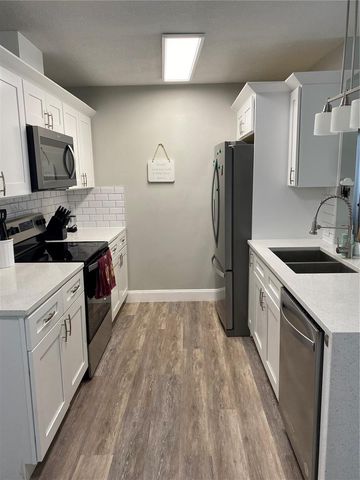 7014 GLENVIEW DRIVE, Tampa, FL 33619