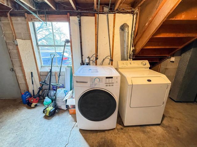 920 W 2nd Street, Cedar Falls, IA 50613