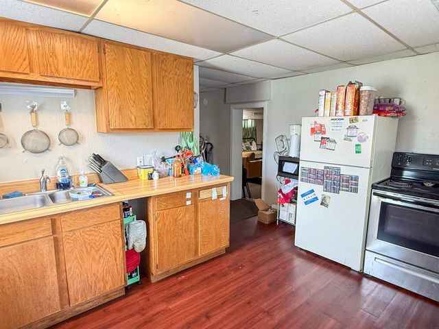 920 W 2nd Street, Cedar Falls, IA 50613