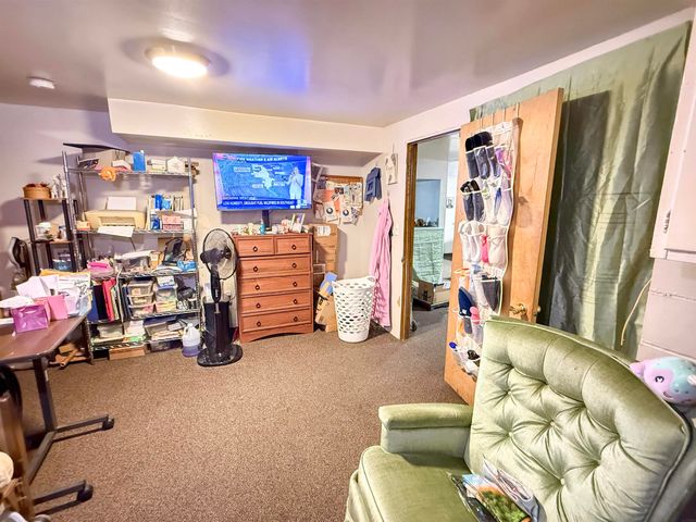 920 W 2nd Street, Cedar Falls, IA 50613