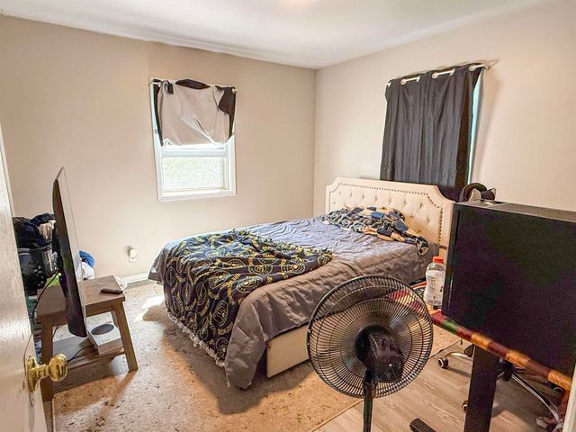 920 W 2nd Street, Cedar Falls, IA 50613