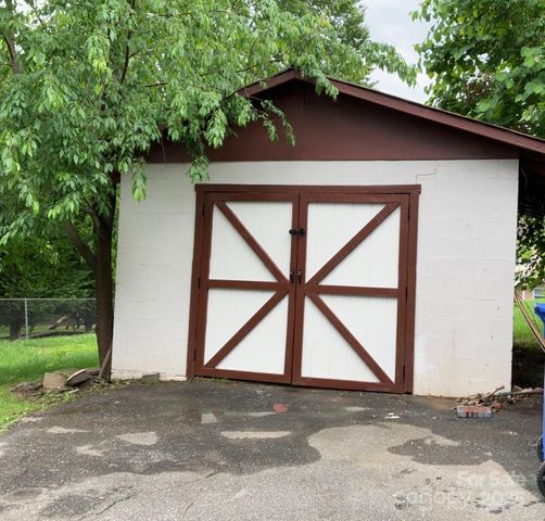 615 Marietta Street, Asheville, NC 28803