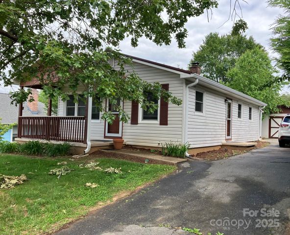 615 Marietta Street, Asheville, NC 28803