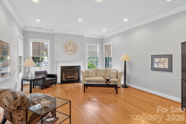 306 Wendover Heights Circle, Charlotte, NC 28211