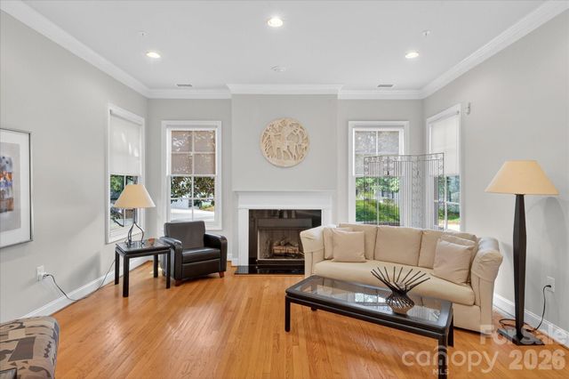 306 Wendover Heights Circle, Charlotte, NC 28211